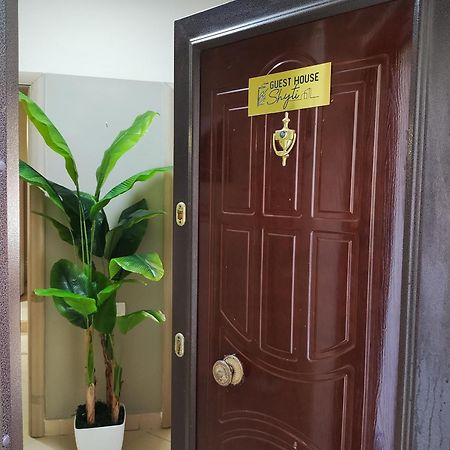 Guest House Shyti เบราท ภายนอก รูปภาพ